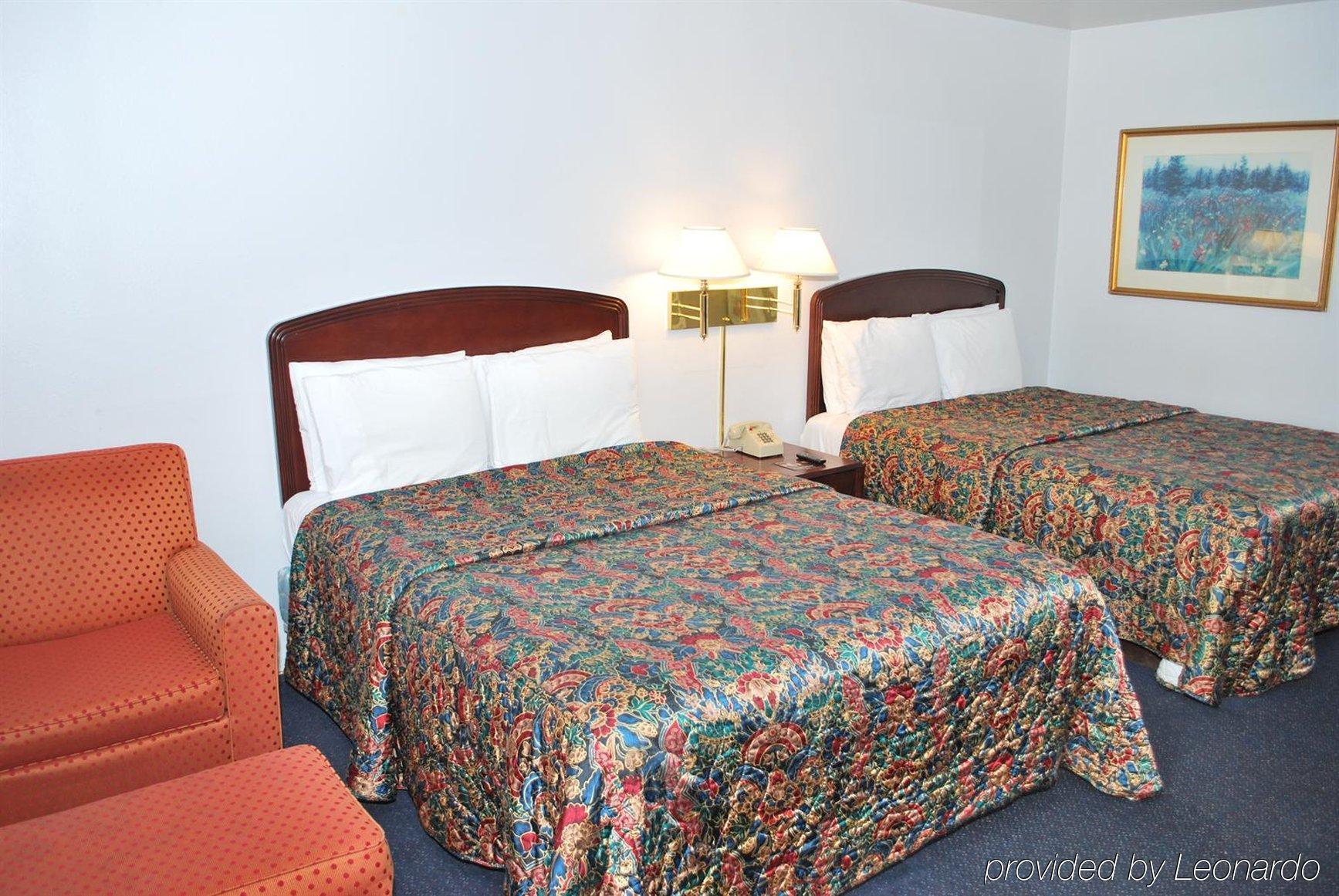 Majestic Inn & Suites Klamath Falls Room photo