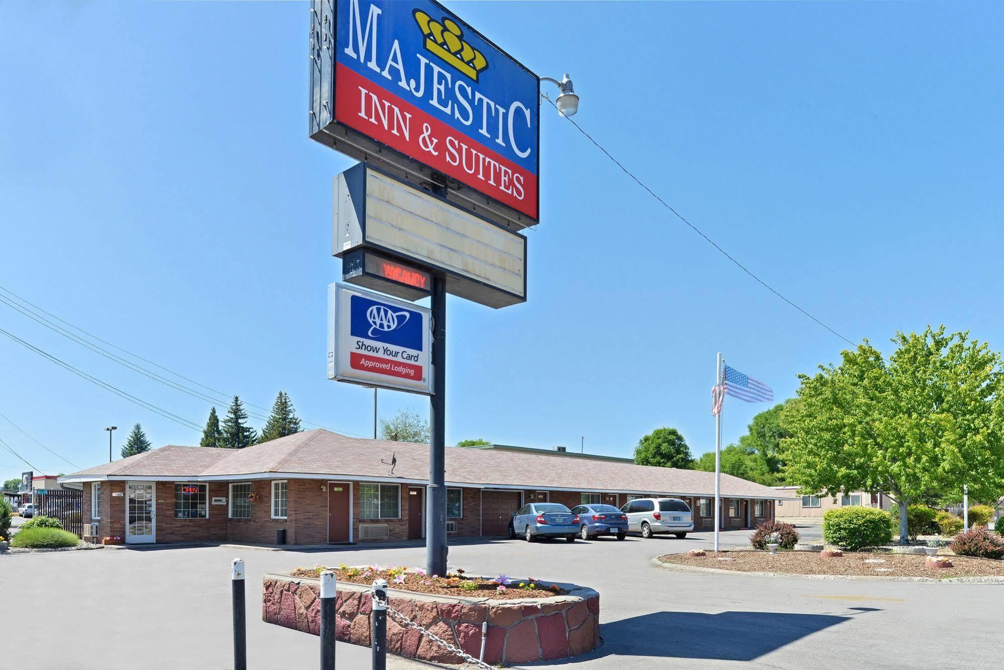 Majestic Inn & Suites Klamath Falls Exterior photo